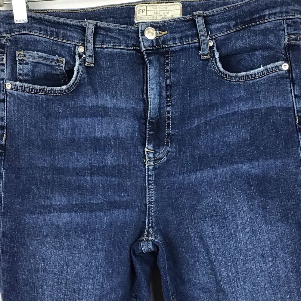 FREE PEOPLE Jeans Busted Knee Stretch Dark Blue Wash Skinny Ankle Crop sz 31 - Picture 10 of 11
